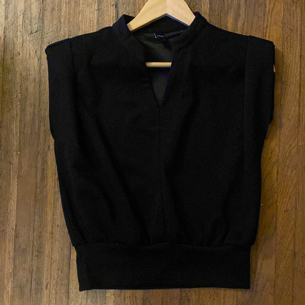 Never worn cider brand black crop size S